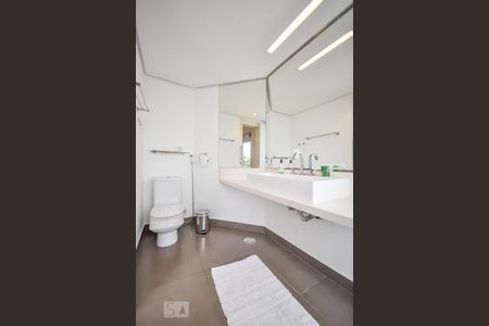 Apartamento à venda com 98m², 1 quarto e 2 vagasBanheiro do Quarto