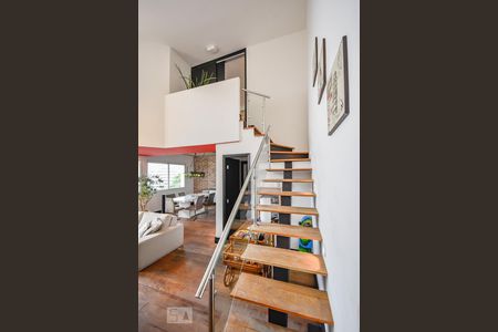 Apartamento à venda com 98m², 1 quarto e 2 vagasEscada