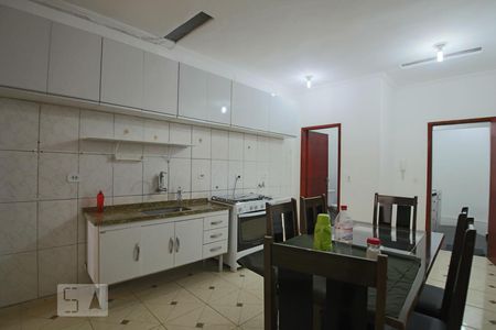 Cozinha de apartamento para alugar com 1 quarto, 45m² em Bela Vista, São Paulo