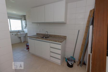 Apartamento à venda com 93m², 3 quartos e 2 vagasCozinha