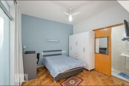 Quarto  de kitnet/studio para alugar com 1 quarto, 30m² em Cidade Jardim, Belo Horizonte