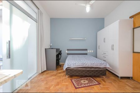 Quarto  de kitnet/studio para alugar com 1 quarto, 30m² em Cidade Jardim, Belo Horizonte