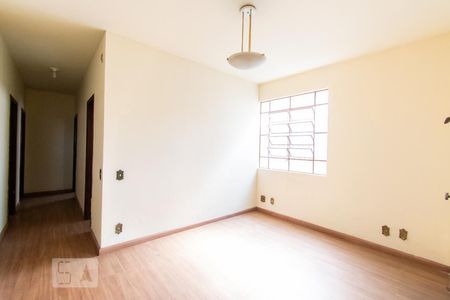 Casa à venda com 200m², 3 quartos e 1 vaga