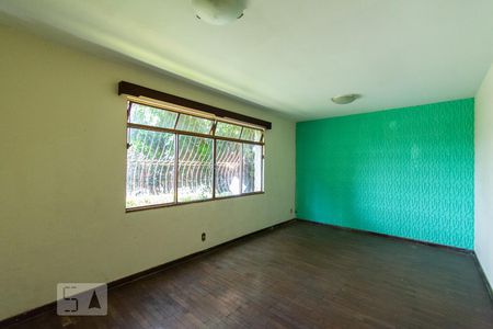 Casa à venda com 200m², 3 quartos e 1 vaga