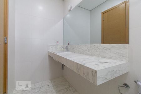 Banheiro do quarto 1 de apartamento para alugar com 3 quartos, 190m² em Vila Gomes Cardim, São Paulo