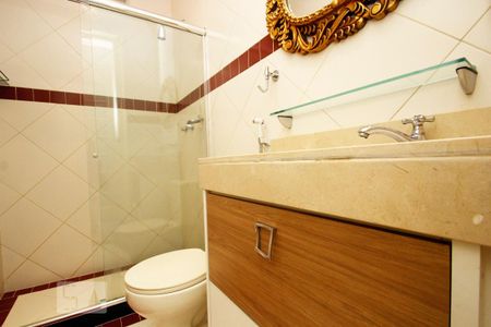 Apartamento à venda com 161m², 3 quartos e sem vagaBanheiro da Suíte