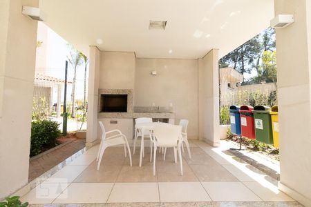 Apartamento para alugar com 40m², 2 quartos e sem vagaÁrea comum - Churrasqueira