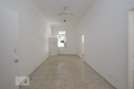 Sala de casa para alugar com 4 quartos, 135m² em Grajaú, Rio de Janeiro