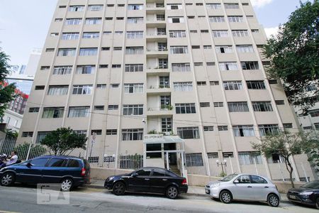 Apartamento para alugar com 40m², 1 quarto e sem vaga Apartamento para alugar com 40m², 1 quarto e sem vagaFachada