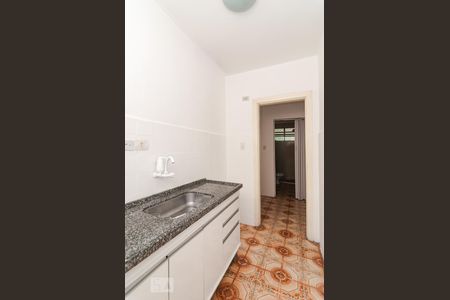 Cozinha de apartamento para alugar com 1 quarto, 40m² em Bela Vista, São Paulo
