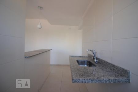 Cozinha de apartamento para alugar com 1 quarto, 46m² em Vila Baruel, São Paulo