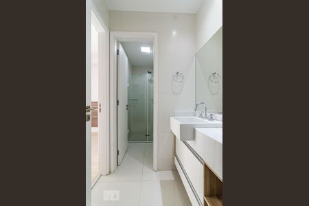Apartamento para alugar com 57m², 1 quarto e 1 vaga Apartamento para alugar com 57m², 1 quarto e 1 vagaBanheiro da suíte