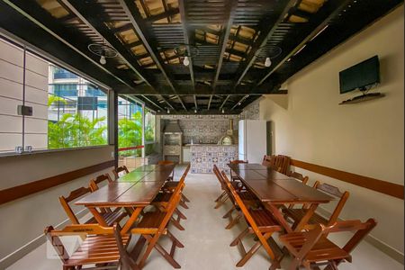 Apartamento à venda com 97m², 4 quartos e 2 vagasÁrea comum - Churrasqueira