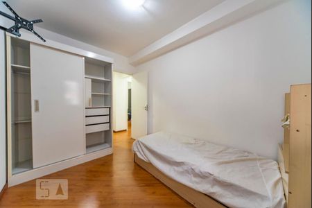 Apartamento à venda com 97m², 4 quartos e 2 vagasQuarto 2