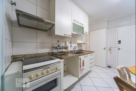 Apartamento à venda com 97m², 4 quartos e 2 vagasCozinha