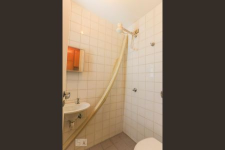 Apartamento para alugar com 200m², 3 quartos e 3 vagas Apartamento para alugar com 200m², 3 quartos e 3 vagasBanheiro de Serviço