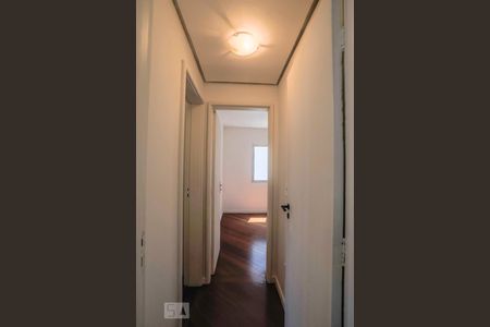 Corredor de apartamento para alugar com 3 quartos, 200m² em Jardim Vila Mariana, São Paulo
