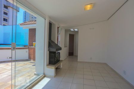 Apartamento para alugar com 200m², 3 quartos e 3 vagas Apartamento para alugar com 200m², 3 quartos e 3 vagasBanheiro da Suite