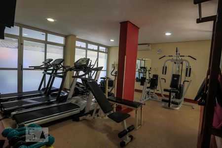 Apartamento para alugar com 200m², 3 quartos e 3 vagas Apartamento para alugar com 200m², 3 quartos e 3 vagasAcademia