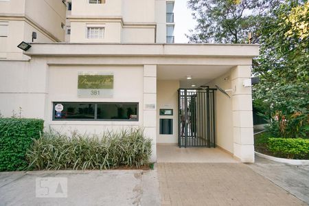 Apartamento para alugar com 61m², 2 quartos e 1 vaga Apartamento para alugar com 61m², 2 quartos e 1 vagaFachada