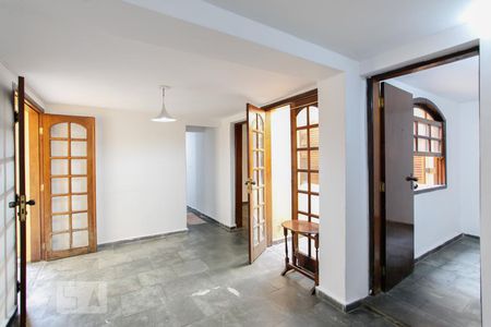 Casa para alugar com 70m², 2 quartos e sem vagaSala