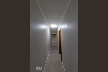 Corredor de apartamento para alugar com 2 quartos, 82m² em Partenon, Porto Alegre