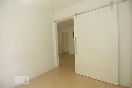 Quarto 1 de apartamento à venda com 3 quartos, 90m² em Copacabana, Rio de Janeiro