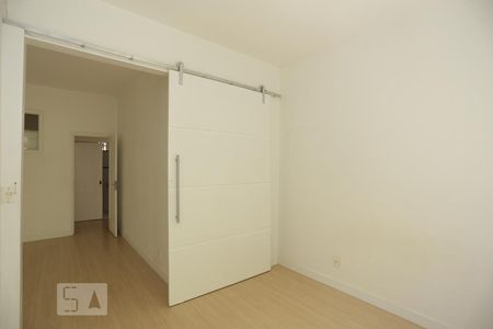 Quarto 1 de apartamento à venda com 3 quartos, 90m² em Copacabana, Rio de Janeiro
