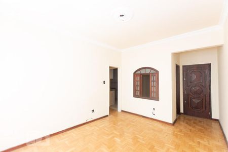 Apartamento à venda com 80m², 2 quartos e sem vagaSala