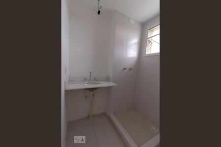 Apartamento à venda com 58m², 2 quartos e 1 vaga Apartamento à venda com 58m², 2 quartos e 1 vagaBanheiro Social
