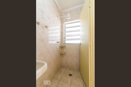 Casa à venda com 330m², 3 quartos e 5 vagasBanheiro de Serviço 