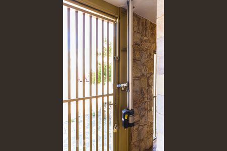 Casa à venda com 330m², 3 quartos e 5 vagasPortão Automático 