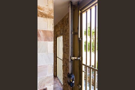 Casa à venda com 330m², 3 quartos e 5 vagasPortão Automático 