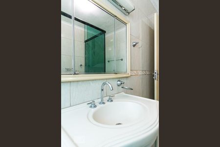 Casa à venda com 330m², 3 quartos e 5 vagasPia do Banheiro Social 3 