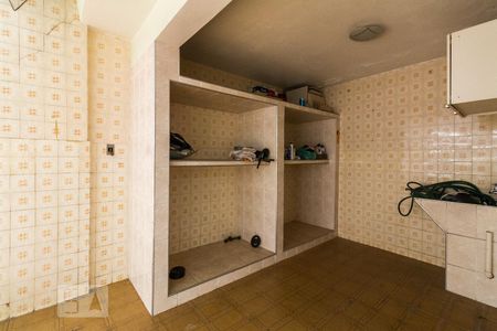 Casa à venda com 330m², 3 quartos e 5 vagasArea de Serviço 