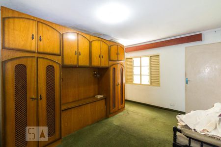 Casa à venda com 330m², 3 quartos e 5 vagasQuarto 3 - Armários 