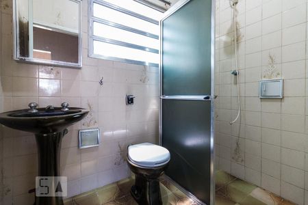 Casa à venda com 330m², 3 quartos e 5 vagasBanheiro Social 2 