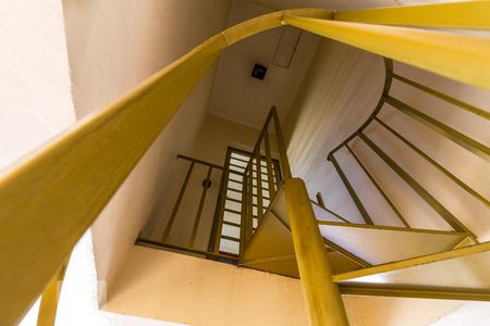 Casa à venda com 330m², 3 quartos e 5 vagasGaragem - Escada de Acesso a Cozinha.1 