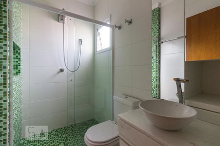 Banheiro Suite 1 de casa para alugar com 3 quartos, 165m² em Vila Ester (zona Norte), São Paulo