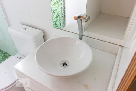 Banheiro Suite 1 de casa para alugar com 3 quartos, 165m² em Vila Ester (zona Norte), São Paulo