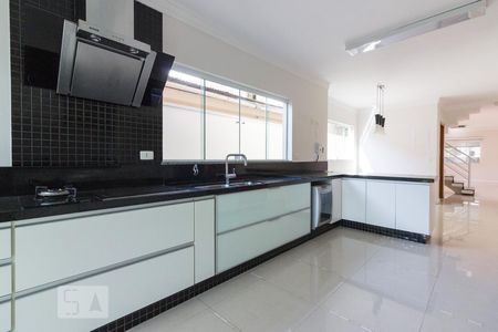 Casa para alugar com 165m², 3 quartos e 2 vagasCozinha