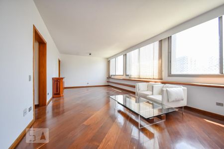 Sala de apartamento para alugar com 3 quartos, 170m² em Vila Suzana, São Paulo