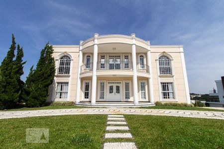 Casa de condomínio para alugar com 400m², 4 quartos e 4 vagasFachada