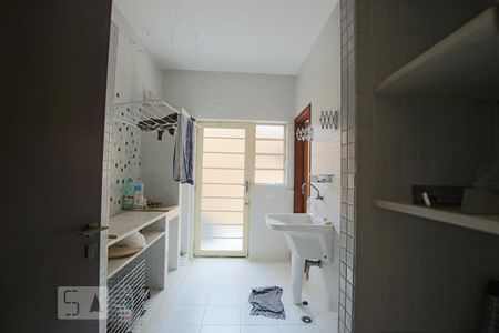 Área de Serviço de casa para alugar com 4 quartos, 309m² em Pacaembu, São Paulo