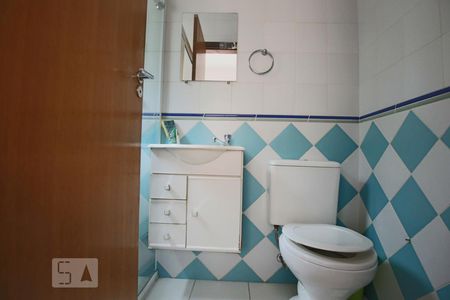 Banheiro de Serviço de casa para alugar com 4 quartos, 309m² em Pacaembu, São Paulo