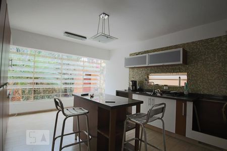 Cozinha de casa para alugar com 4 quartos, 309m² em Pacaembu, São Paulo