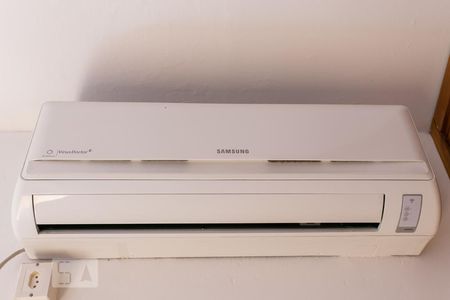 Casa de condomínio à venda com 90m², 2 quartos e 2 vagasAr condicionado