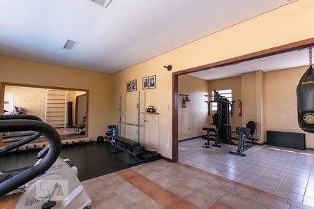 Casa de condomínio à venda com 90m², 2 quartos e 2 vagasAcademia