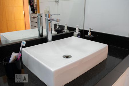 Casa à venda com 450m², 3 quartos e 8 vagas Casa à venda com 450m², 3 quartos e 8 vagasBANHEIRO QUARTO 3