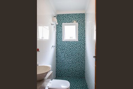 Casa à venda com 450m², 3 quartos e 8 vagas Casa à venda com 450m², 3 quartos e 8 vagasBANHEIRO QUARTO 2